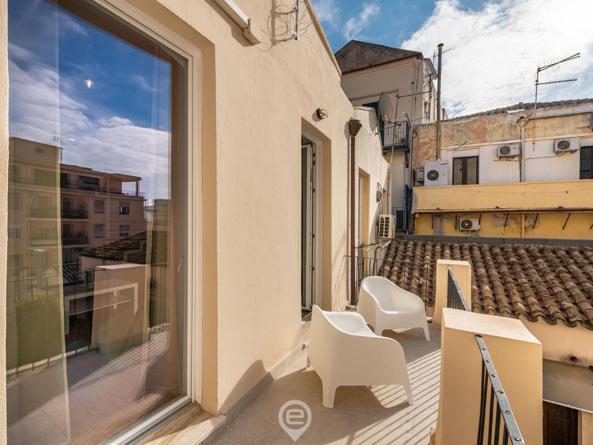 Luisa Apartment Cagliari Exteriör bild