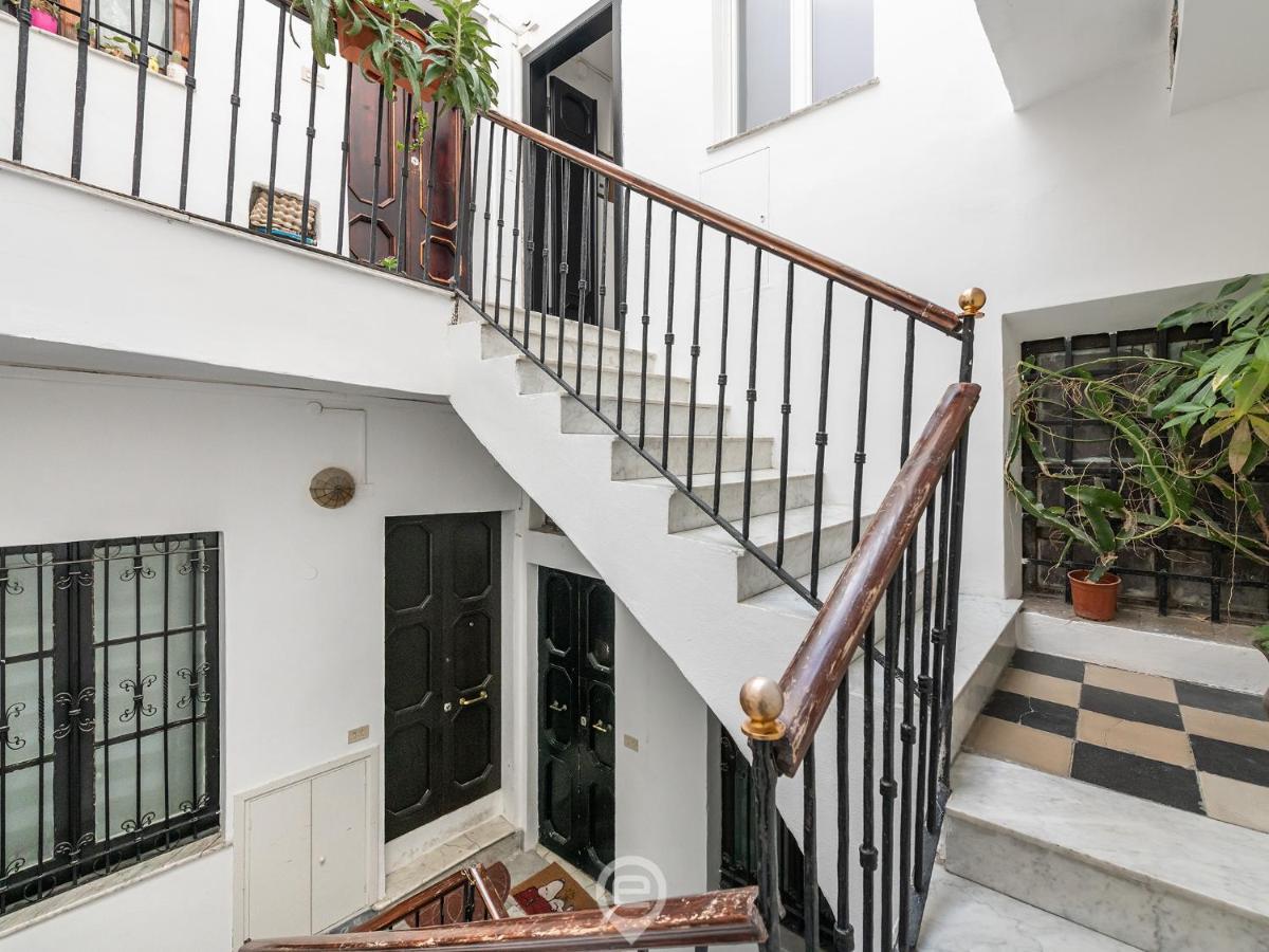 Luisa Apartment Cagliari Exteriör bild